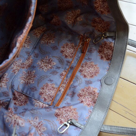 Hobo Kingston Gray Suede Bag - Picture 13 of 16